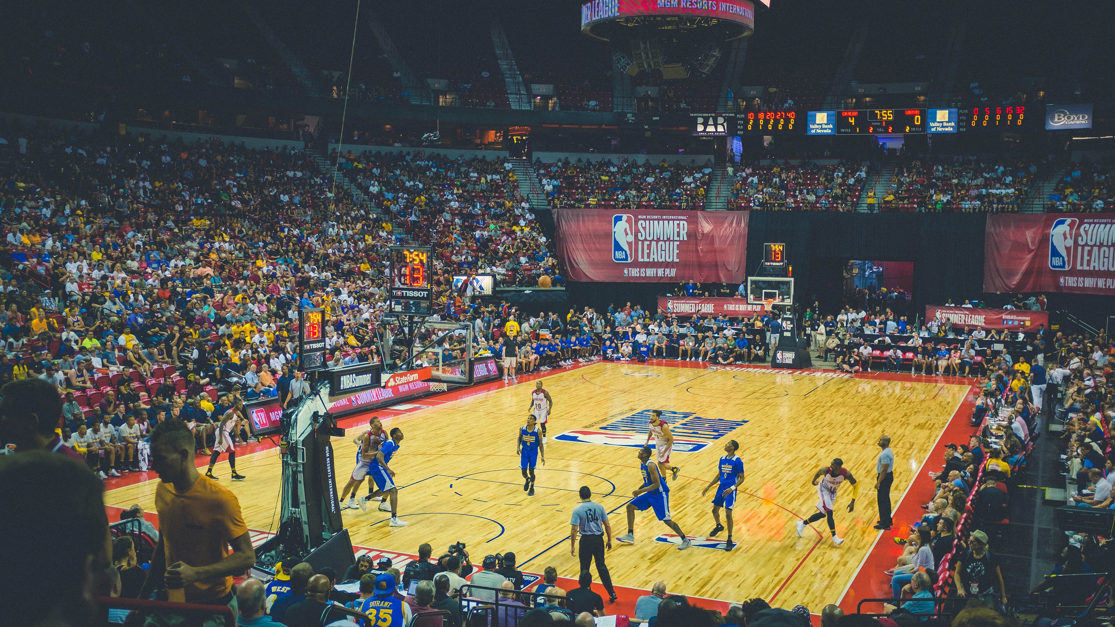 体能训练专项课实施后球员平均速度与爆发力双双提升,职业球员体能训练