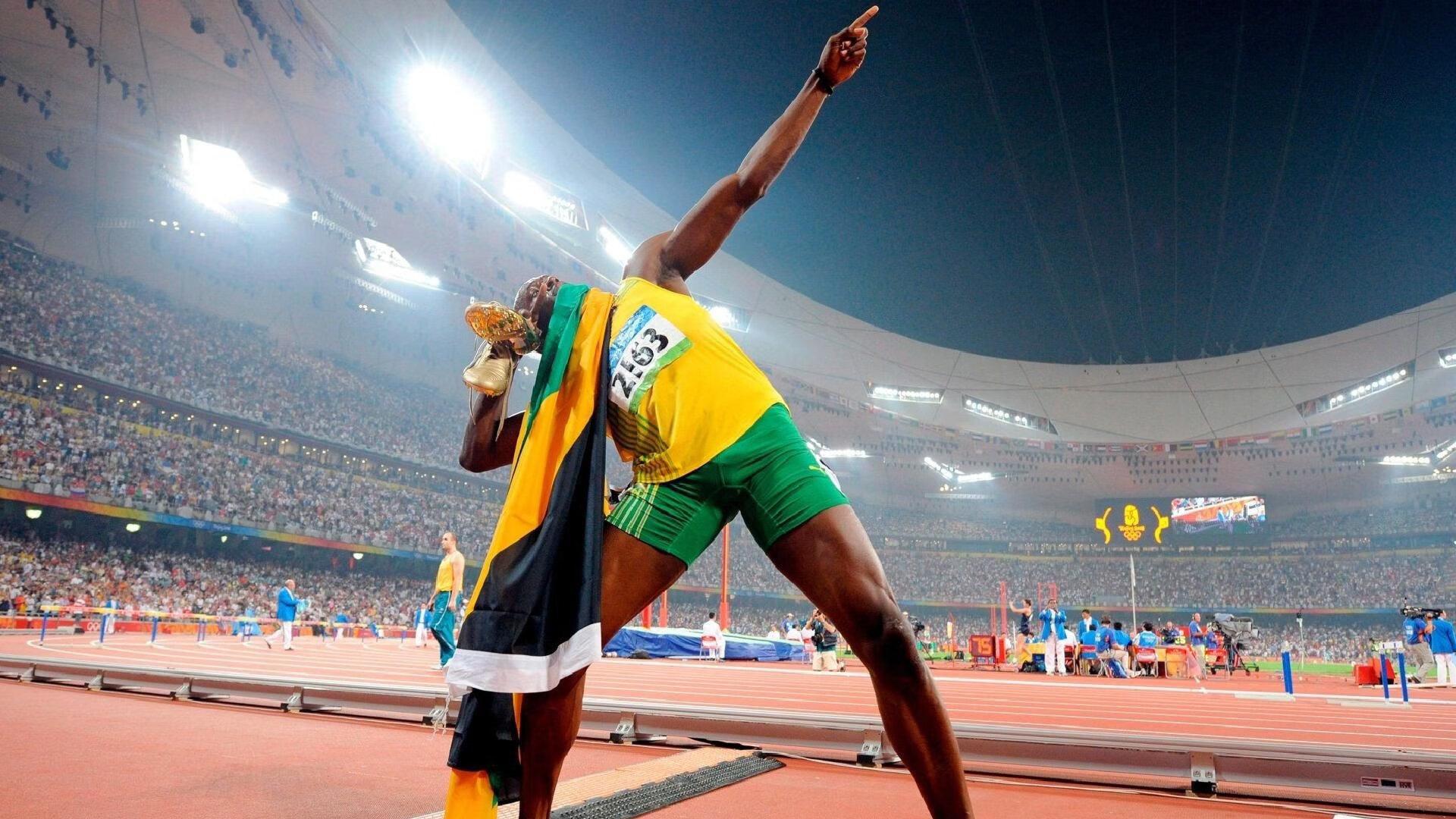 场馆灯光系统完成升级夜间比赛视觉体验全面提升,运动场馆灯光照明设计施工